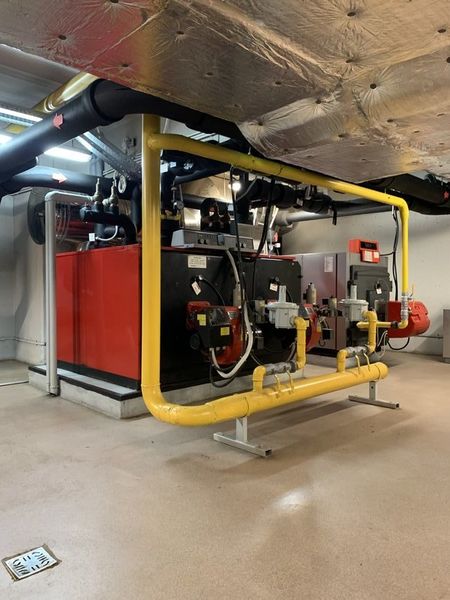 Electrician/ instalator, cu experienta minim 3 ani in intretinere imobile